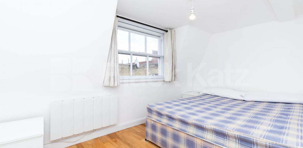 modern kitchen and bathroom wood floors walking distance to ucl avail 1/9/24 Hampstead Road, Camden / Euston